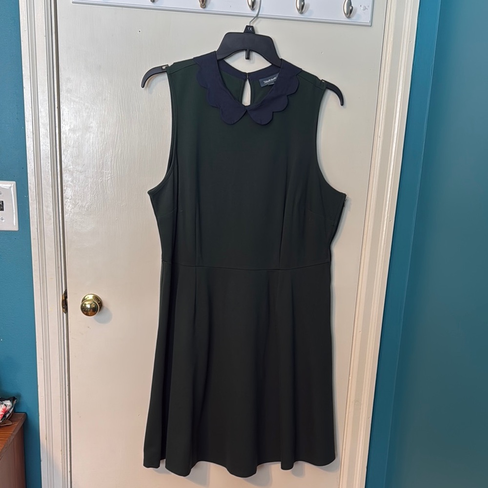 ModCloth Green Sleeveless Dress with Navy Collar